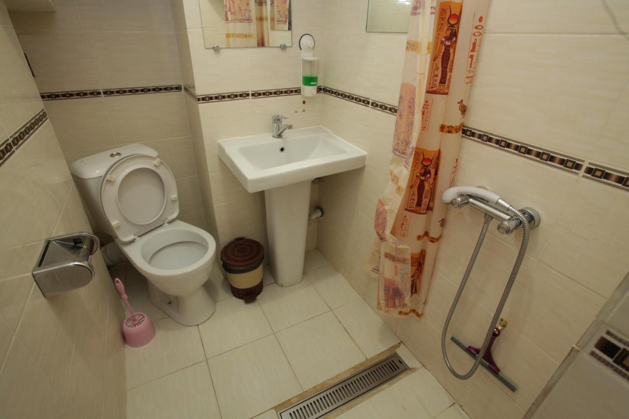 Sukhum City Mini Hotel Sukhumi Luaran gambar