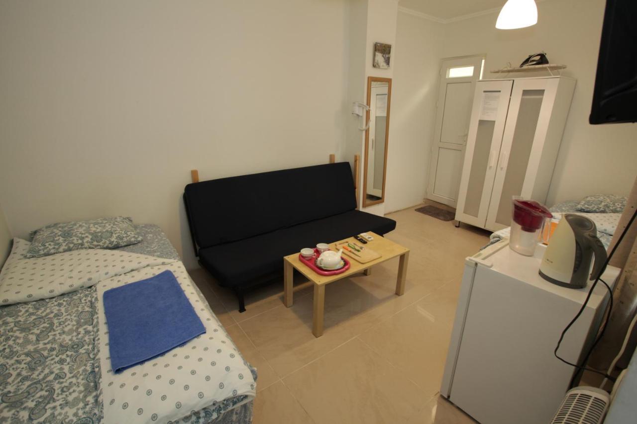 Sukhum City Mini Hotel Sukhumi Luaran gambar
