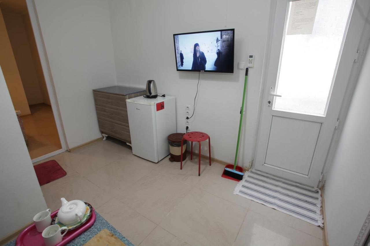 Sukhum City Mini Hotel Sukhumi Luaran gambar