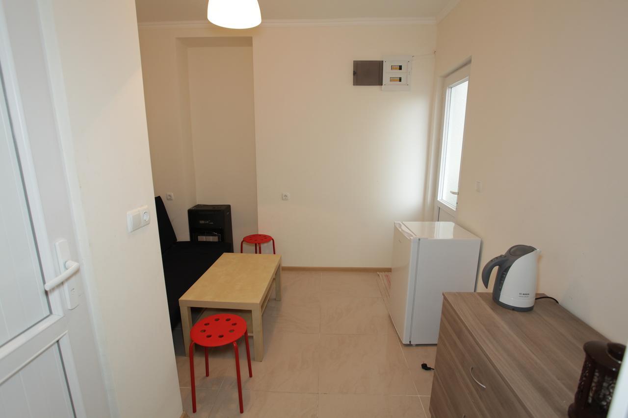 Sukhum City Mini Hotel Sukhumi Luaran gambar